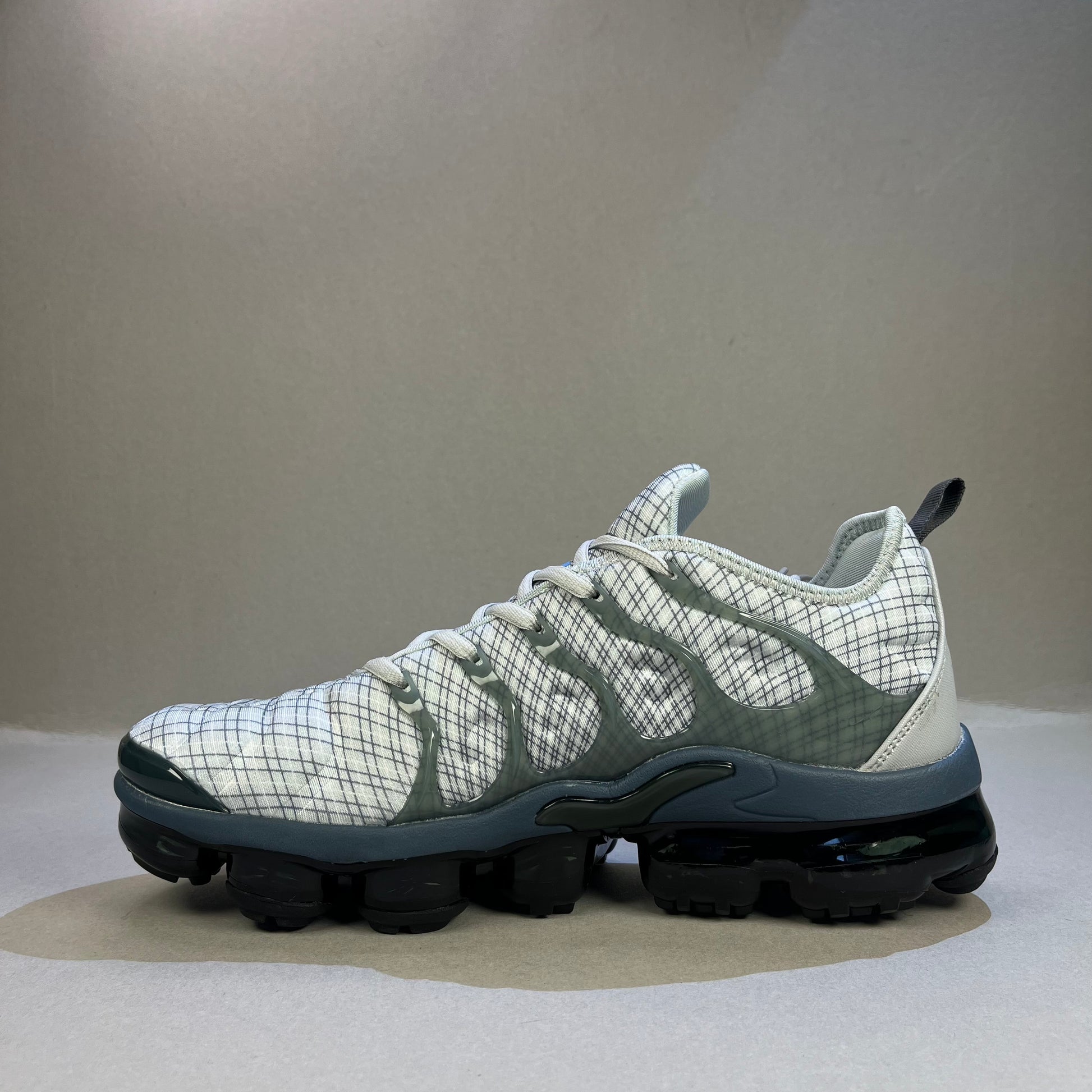 Nike Vapormax Plus “Grey”
