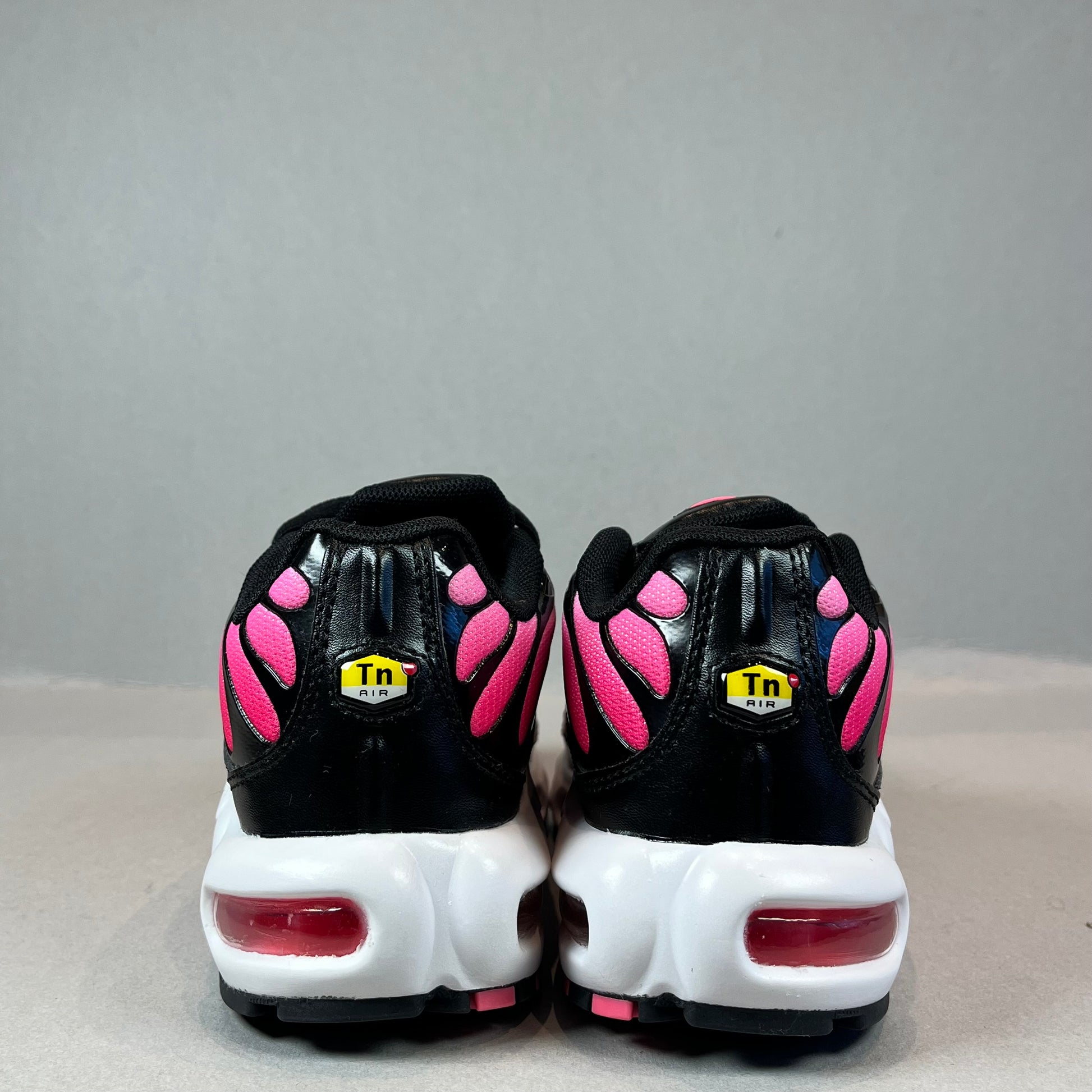 Nike Air Max Plus TN “Hot Punch”