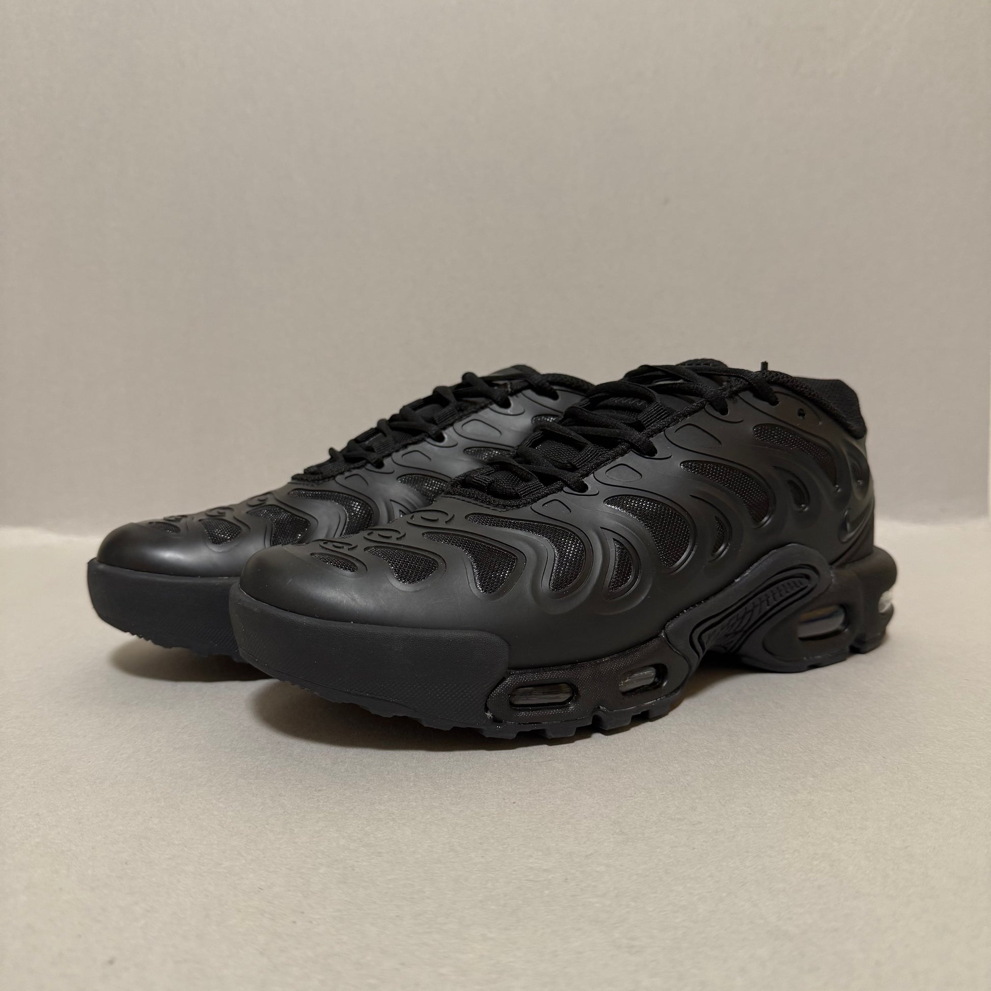 Nike Air Max Plus Drift "All Black"