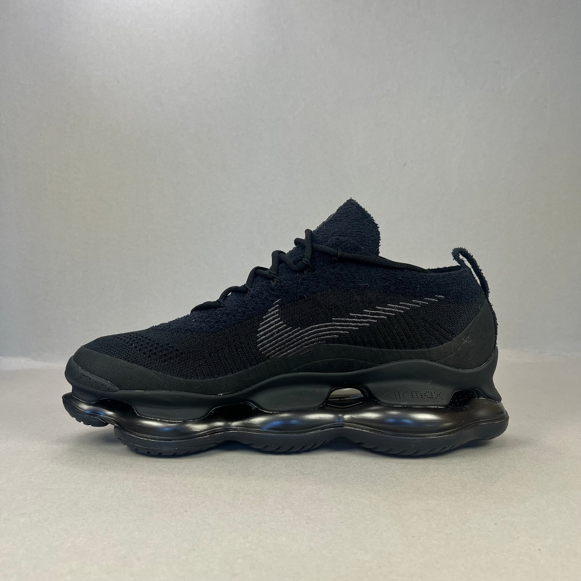 Nike Air Max Scorpion Flyknit "Triple Black"