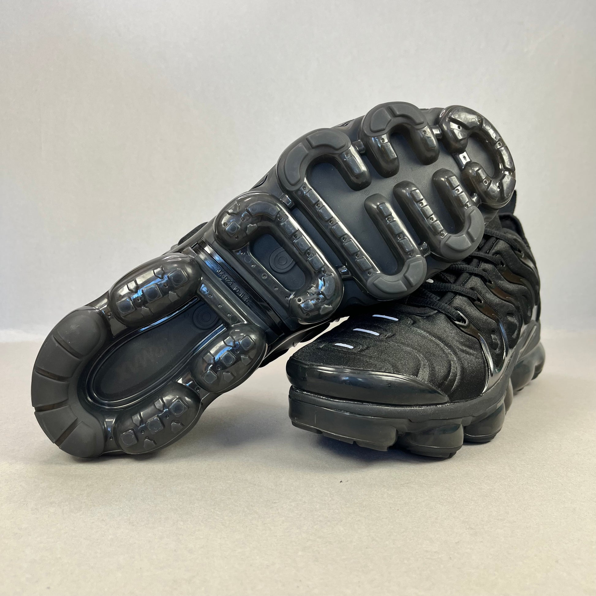 Nike Vapormax Plus “Triple Black”