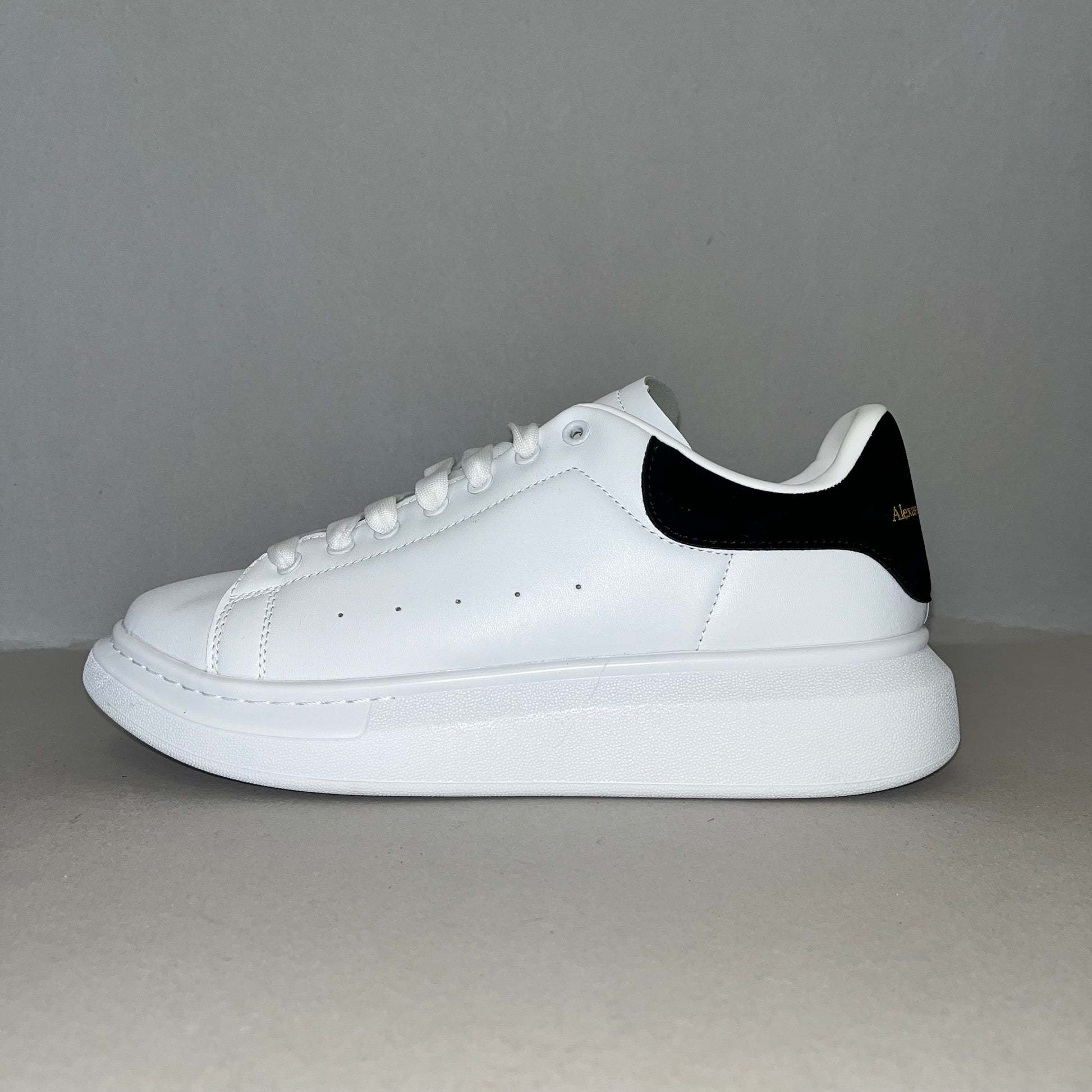 Alexander McQueen Oversized Sneaker “White Black Tail”