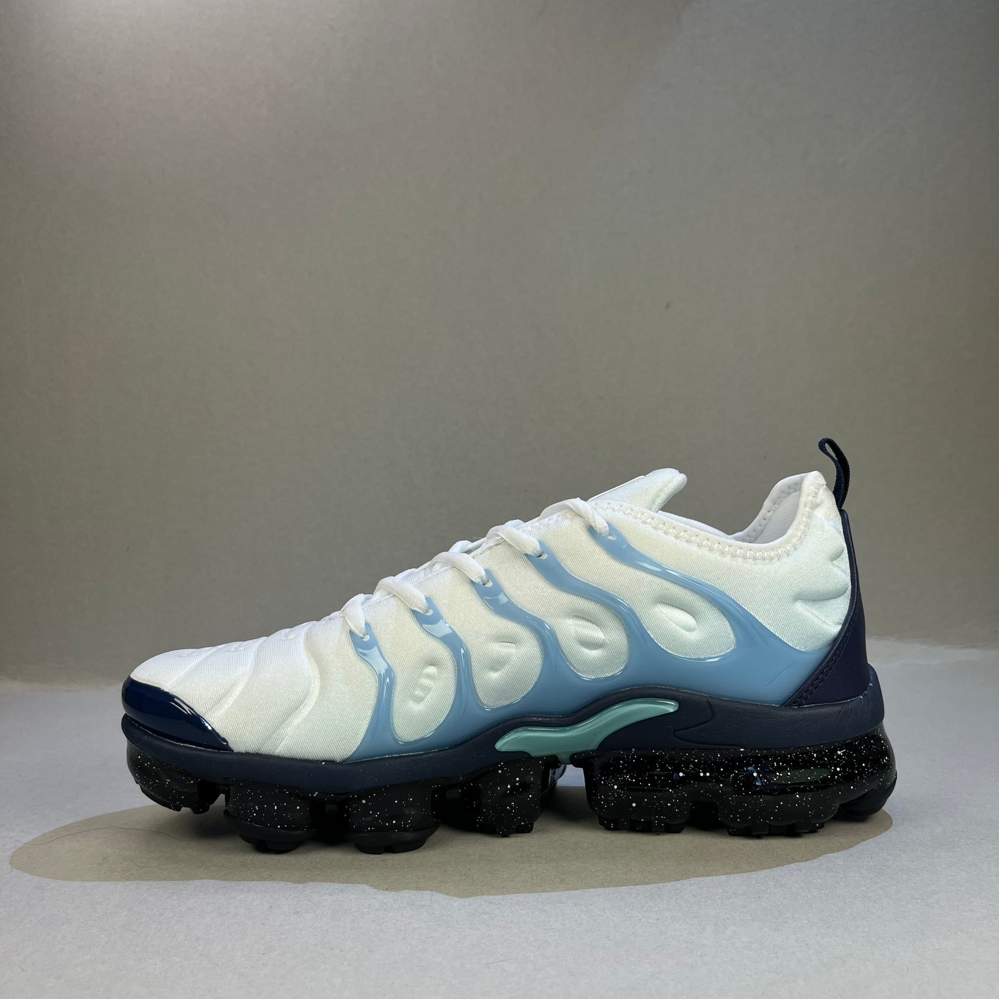 Nike Vapormax Plus “Blizzard”