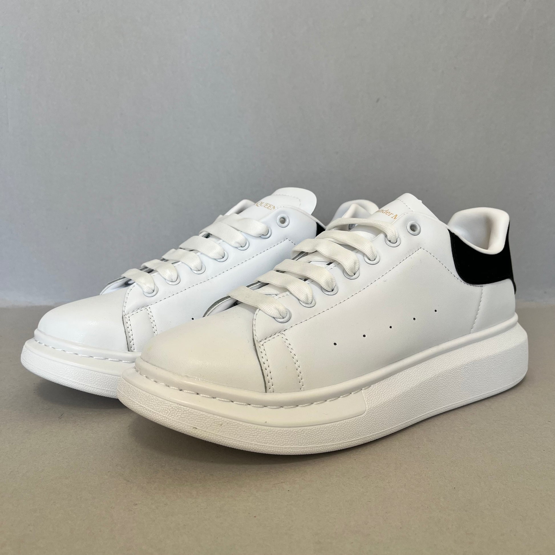 Alexander McQueen Oversized Sneaker “White Black Tail”