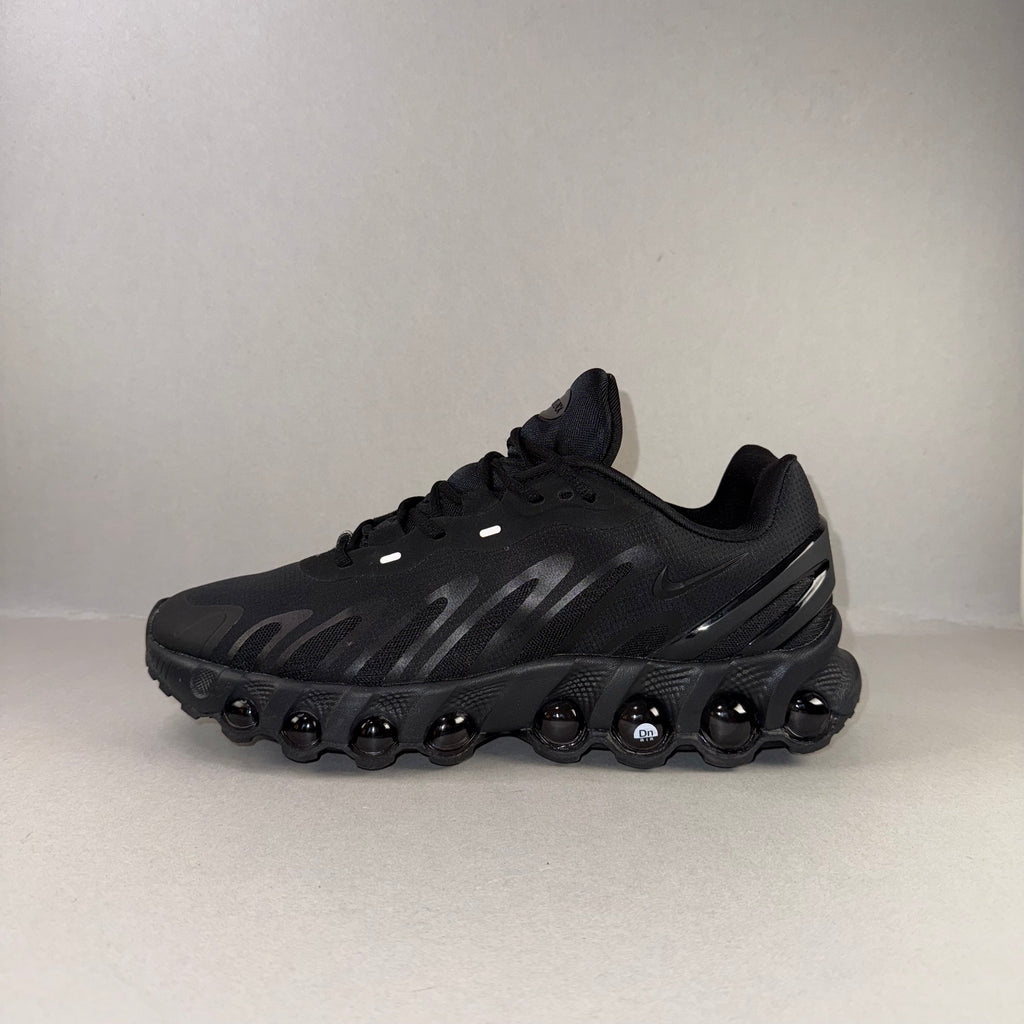 Nike Air Max Dn8 "All Black"