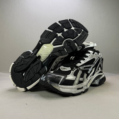 Balenciaga Runners "Black And White"
