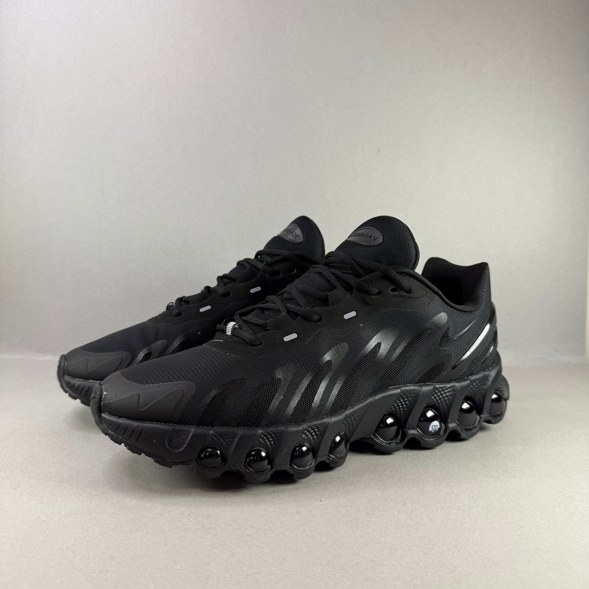 Nike Air Max Dn8 "All Black"