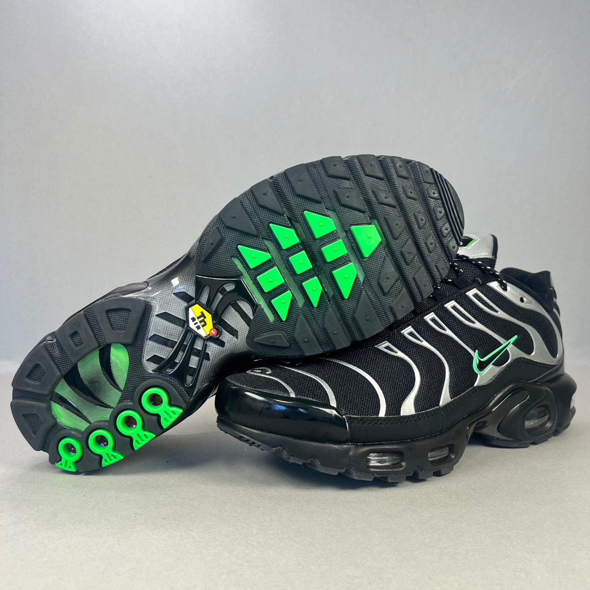 Nike Air Max Plus TN “Black Green Silver Strike”