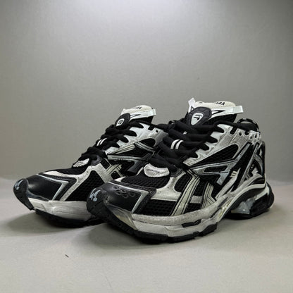 Balenciaga Runners "Black And White"