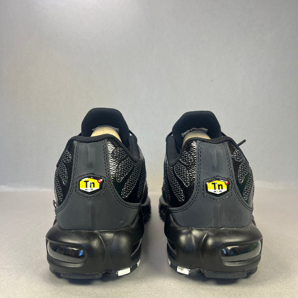 Nike Air Max Plus TN “Black Metallic Silver”