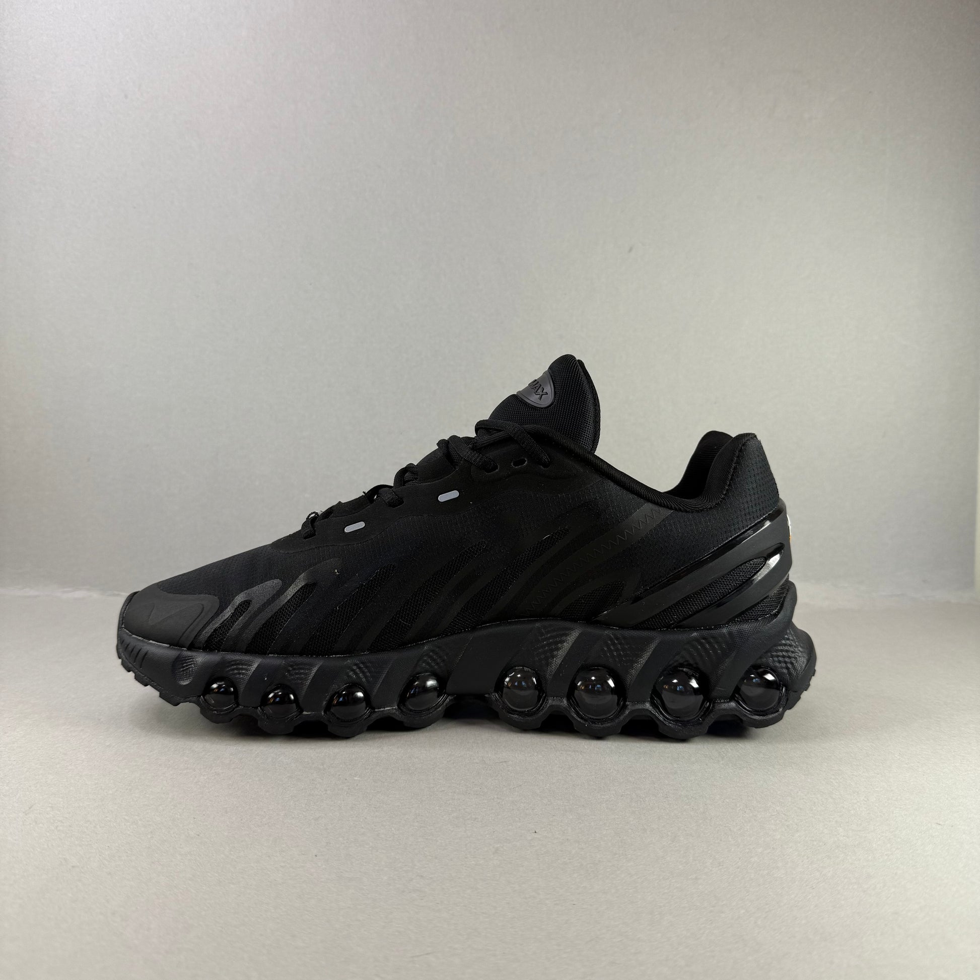 Nike Air Max Dn8 "All Black"