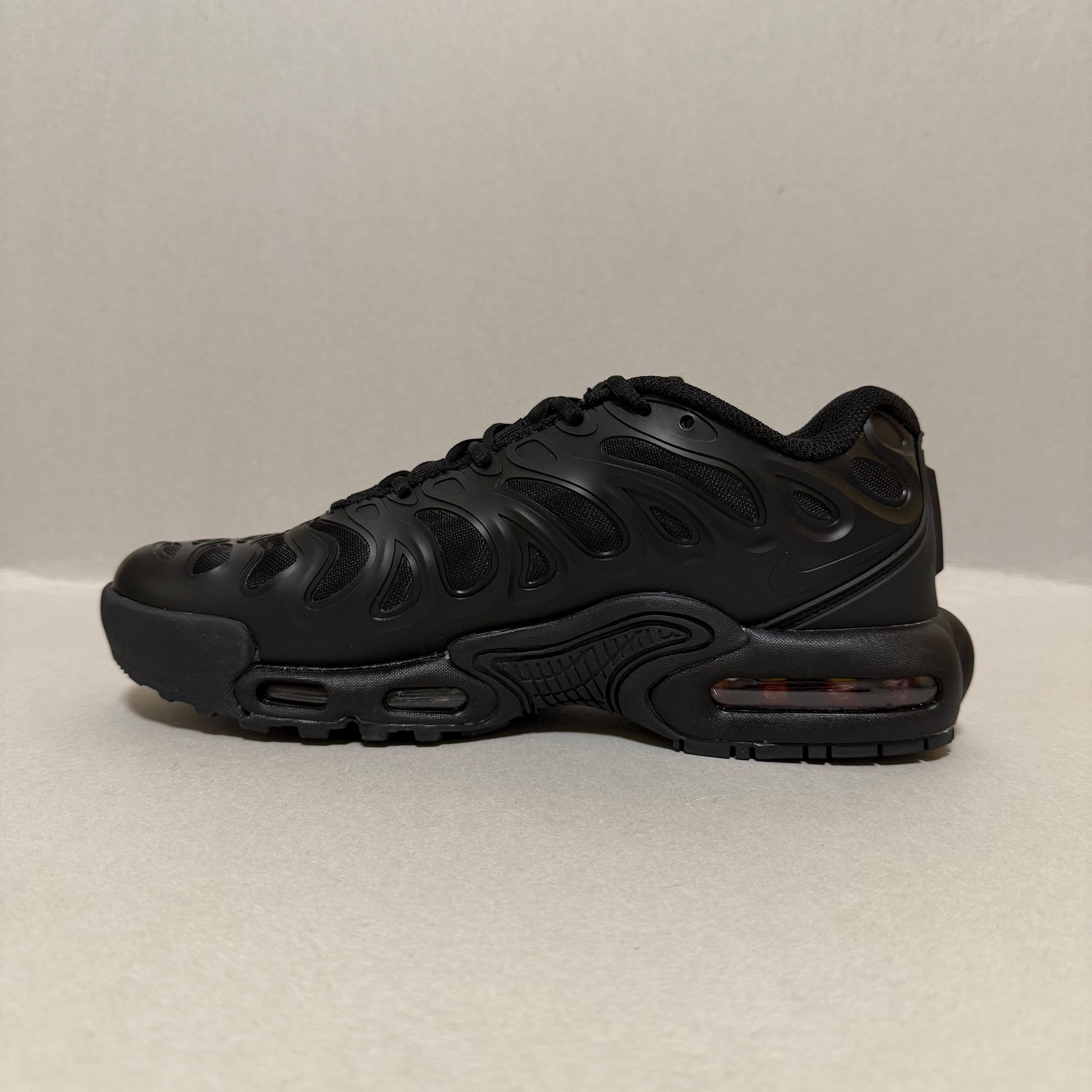 Nike Air Max Plus Drift "All Black"