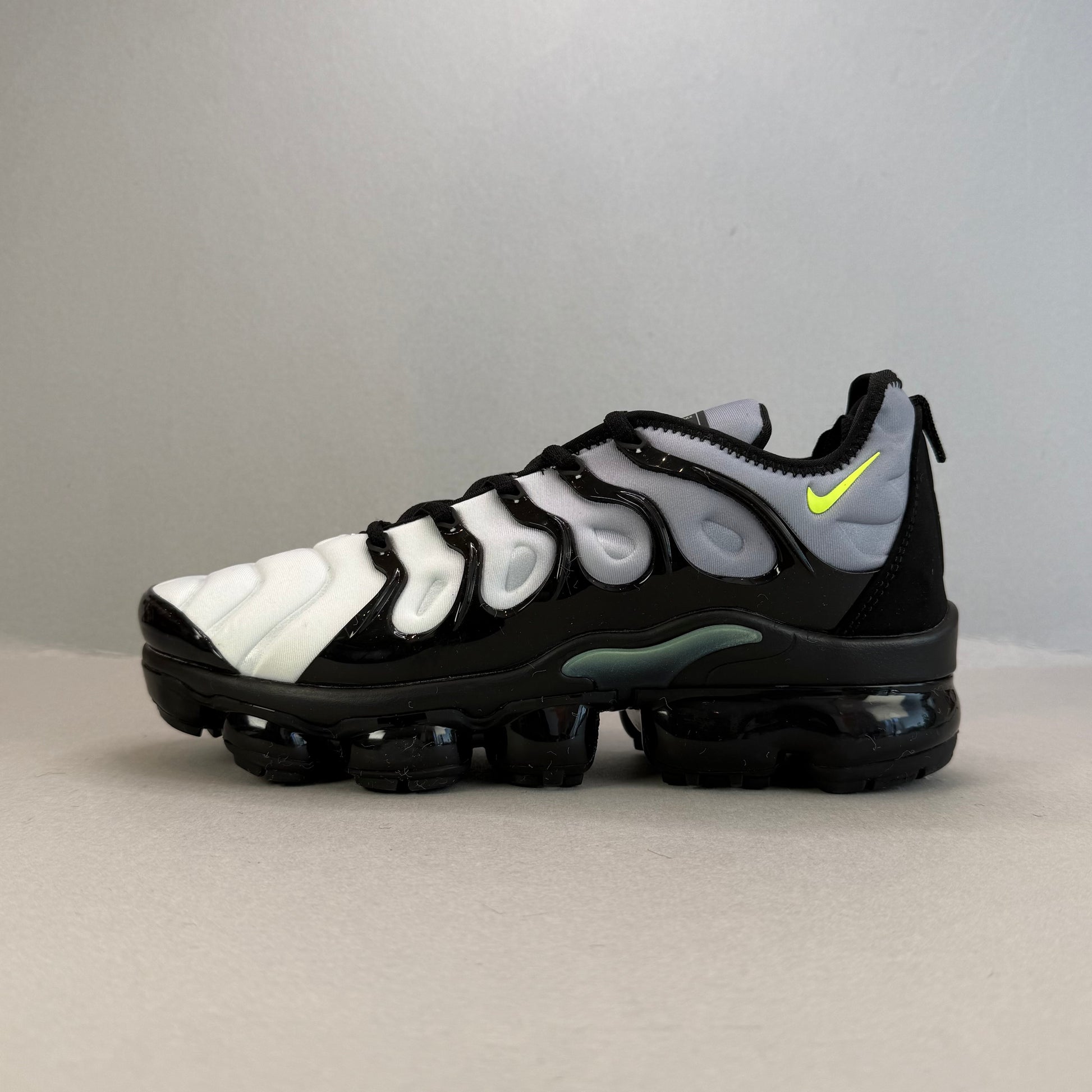 Nike Air Vapormax Plus "Neon"