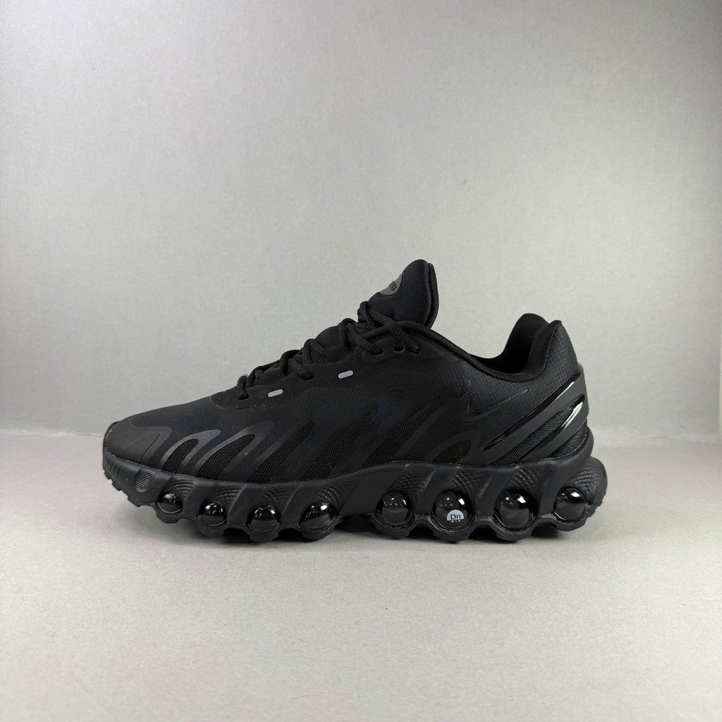 Nike Air Max Dn8 "All Black"