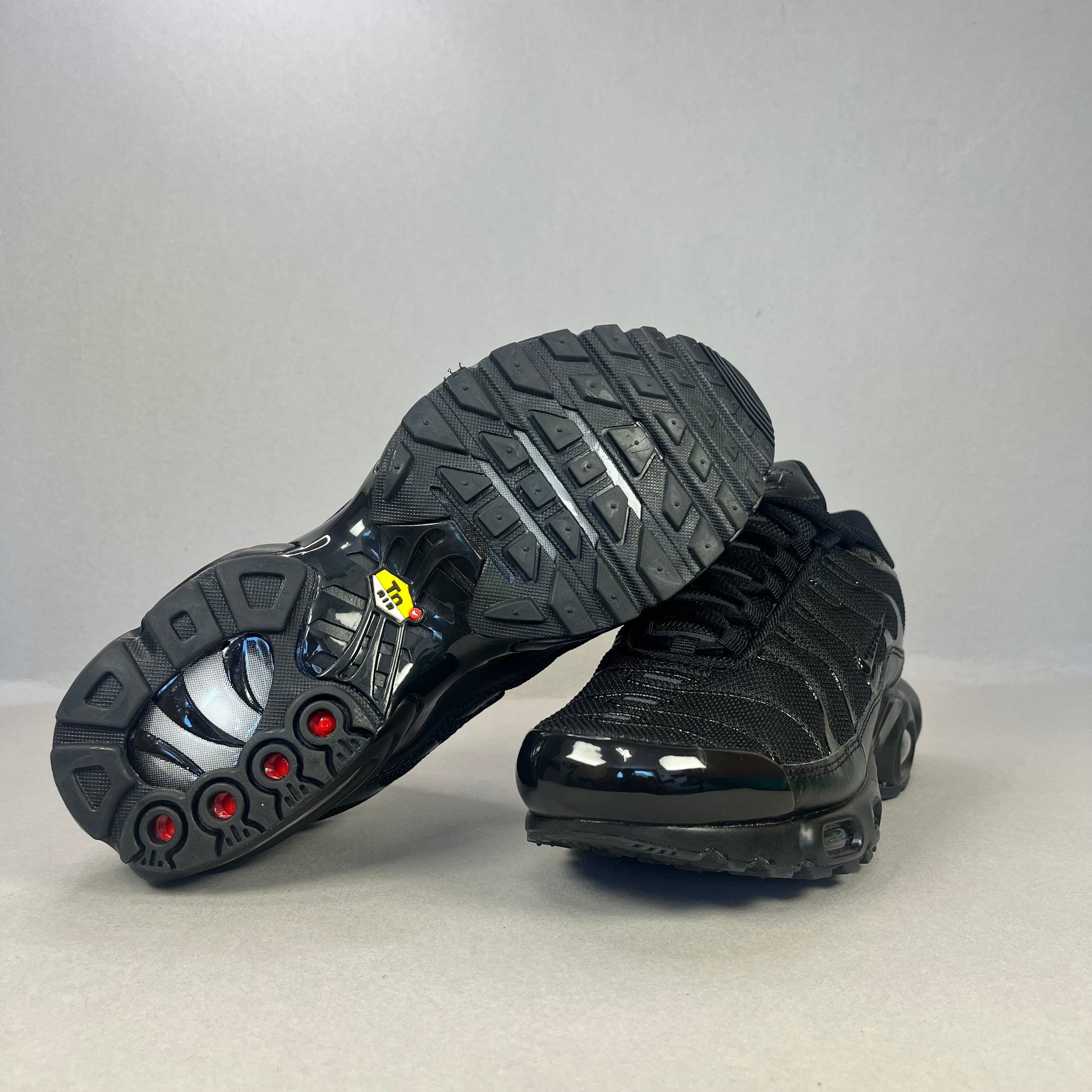 Nike Air Max Plus TN “Triple Black”